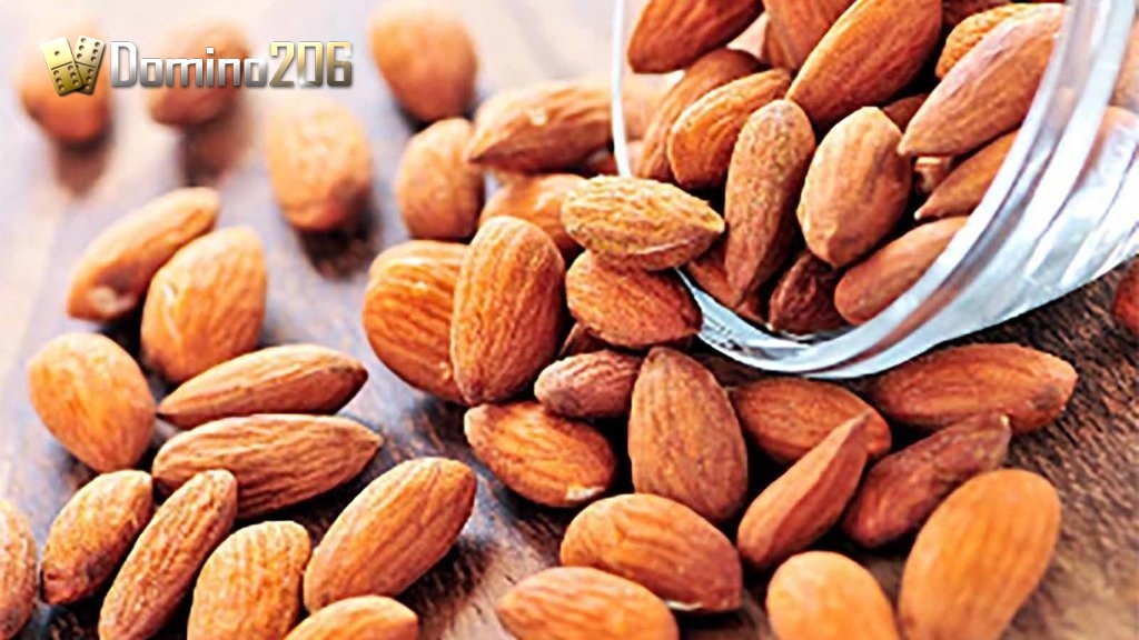 Kacang Almond untuk Penderita Hipertensi