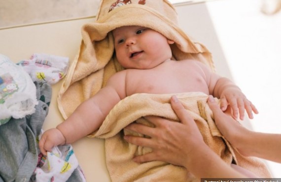 5 Tanda Bayi Tumbuh Sehat dan Bahagia, Tak Hanya Dilihat dari Fisik